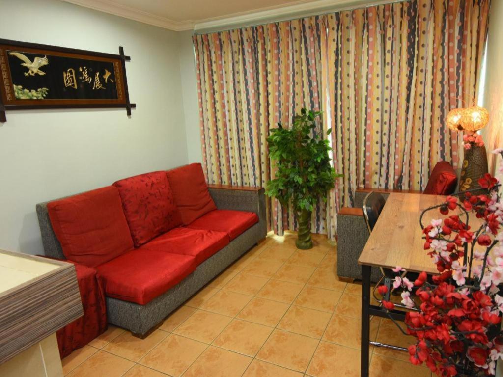 Oyo 89642 Highway Inn Mukah Bagian luar foto