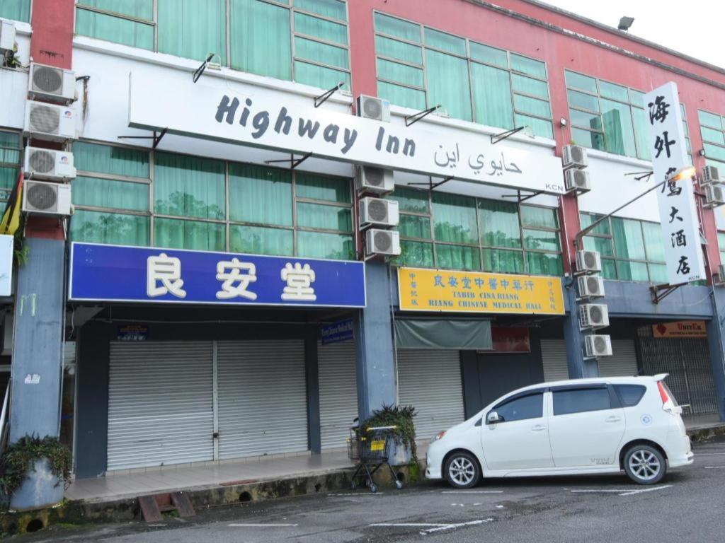 Oyo 89642 Highway Inn Mukah Bagian luar foto